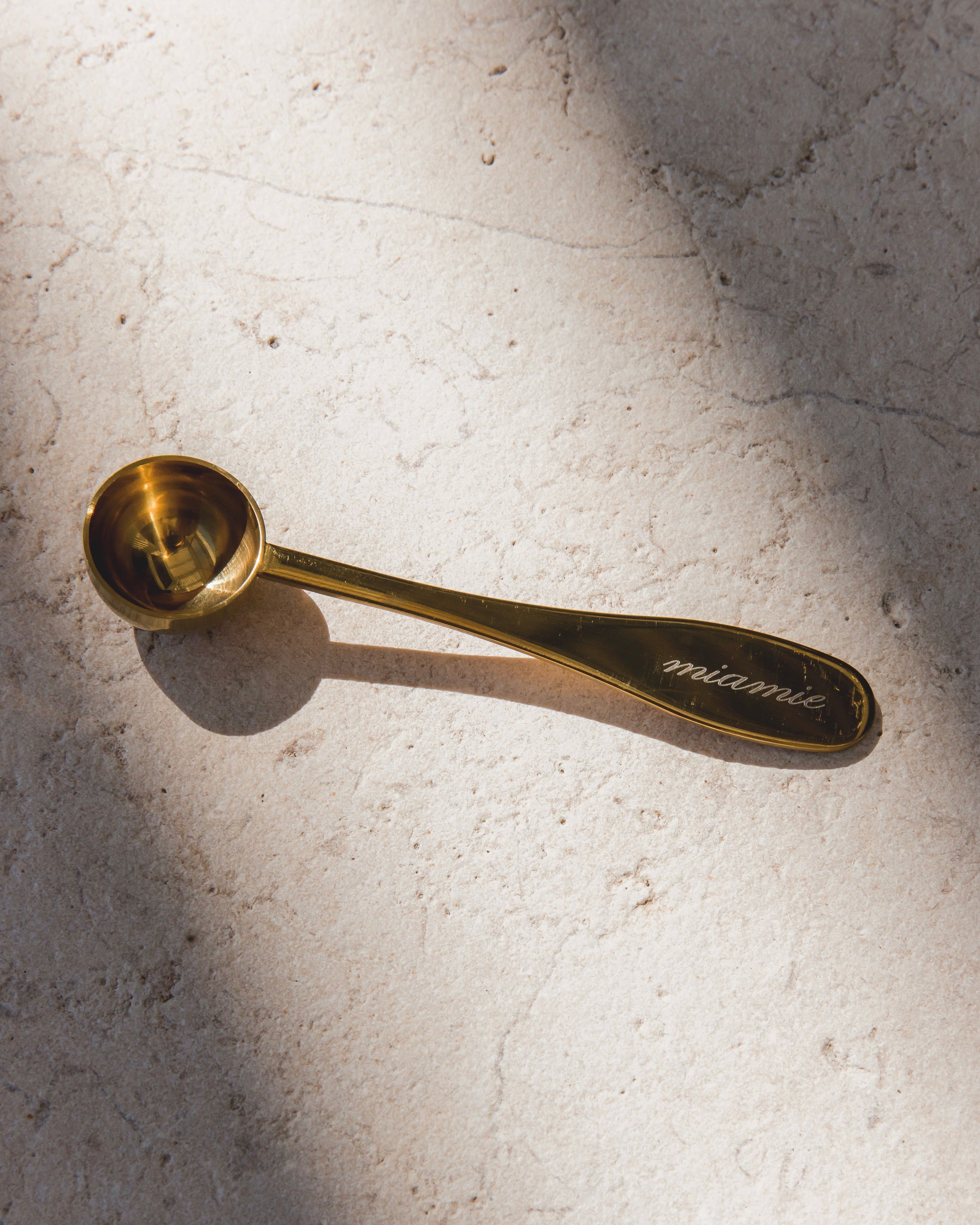 Brass Measuring Scoop 2g - Free Gift*